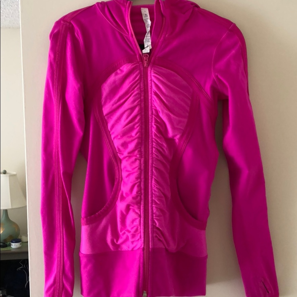 Lululemon size 4 hot pink jacket